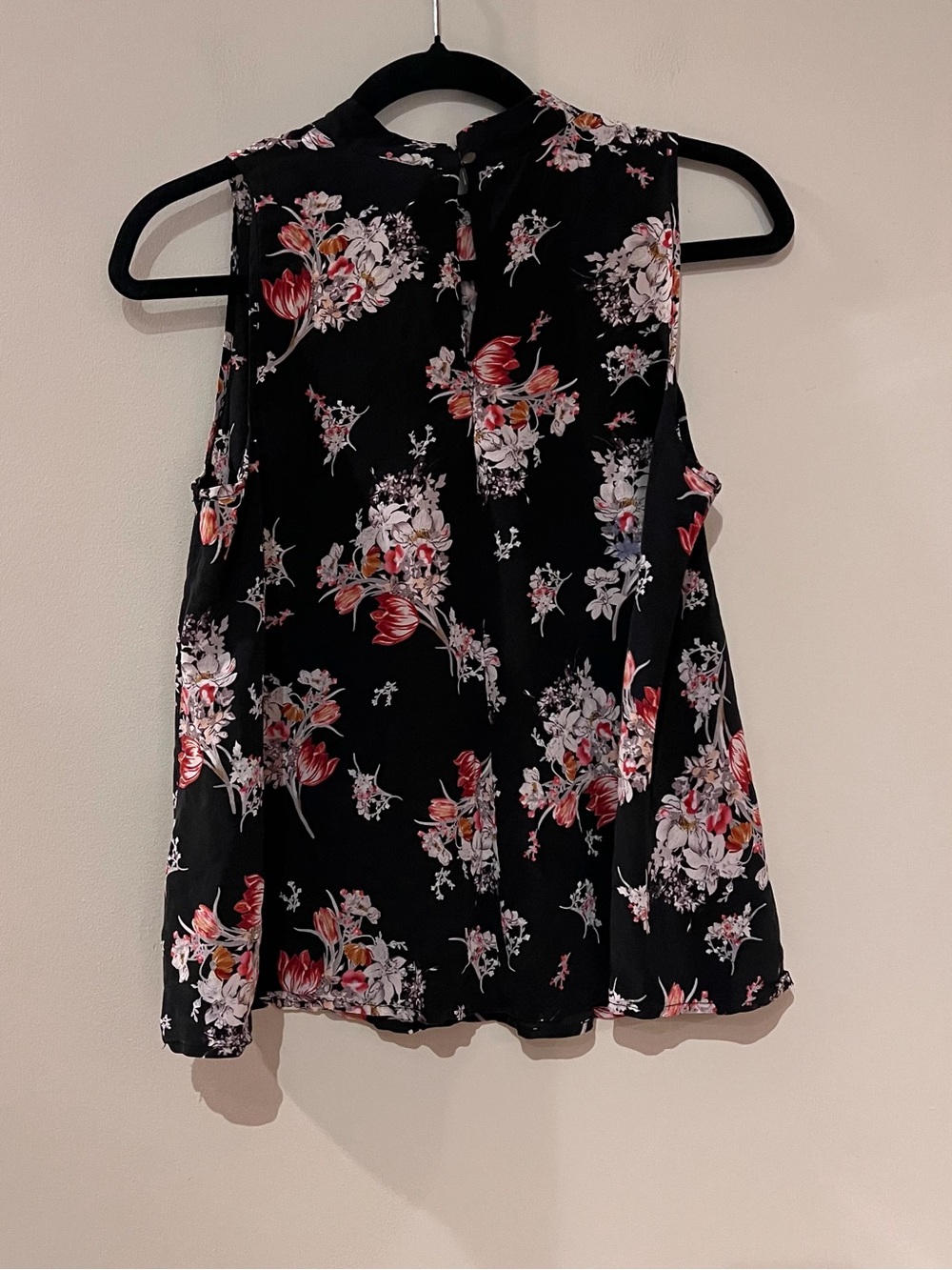 Maeve Hidra Silk Floral Blouse from Anthropologie - Picture 5 of 8